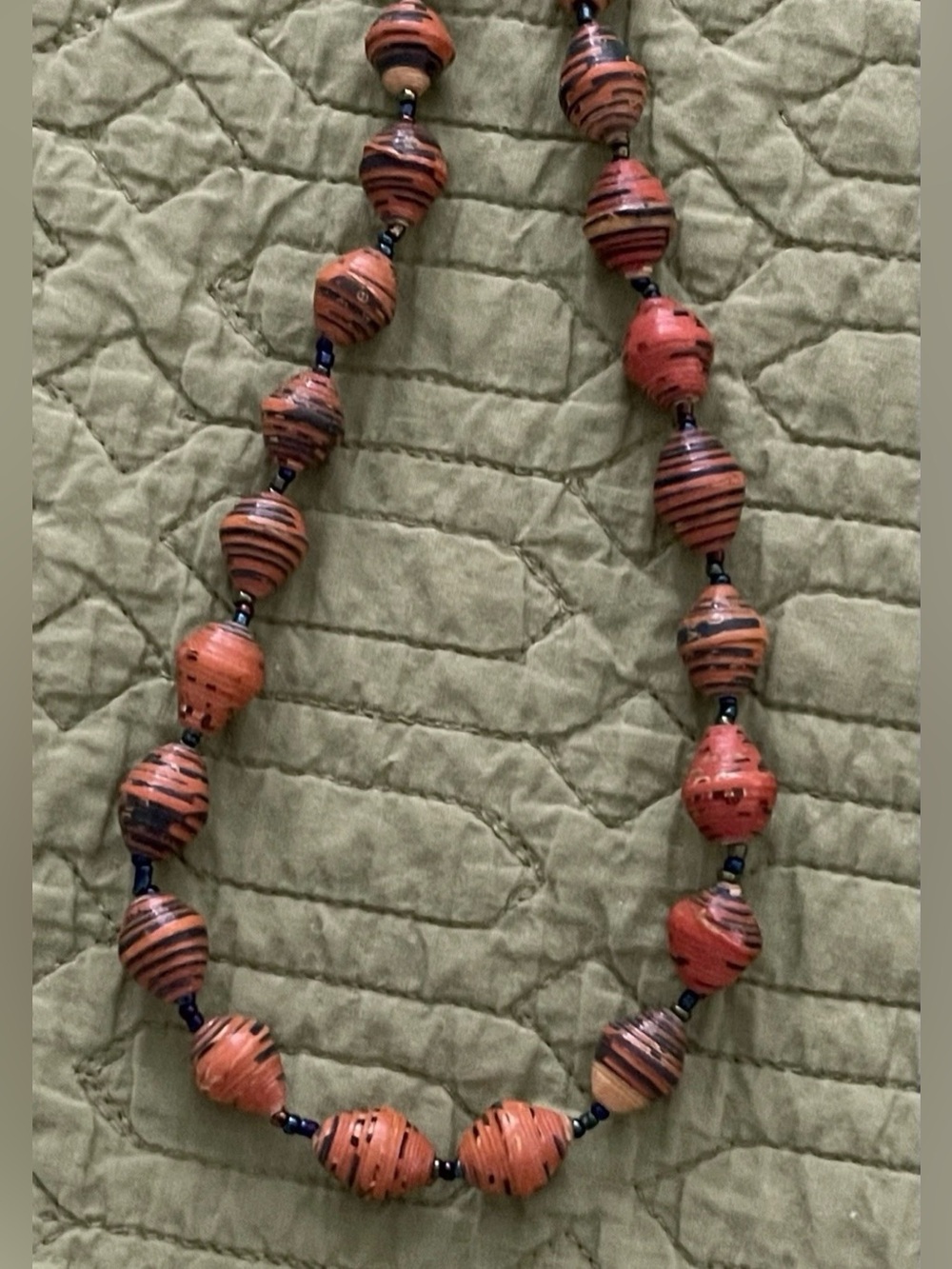 VINTAGE ORANGE & BLACK PAPER BEAD SINGLE STRANDED NECKLACE WITH BLACK SEED BEAD